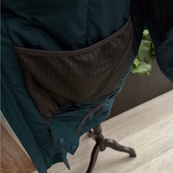LIKE NEW Patagonia Men's Teal Jacket - Size XXL - Picture 7 of 9